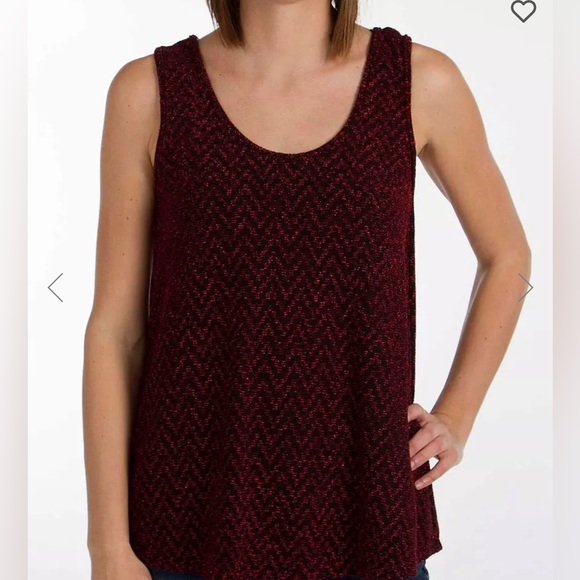 Daytrip from Buckle Red Holiday Metallic Blouse Tank Top Bow Back Detail - Picture 2 of 7